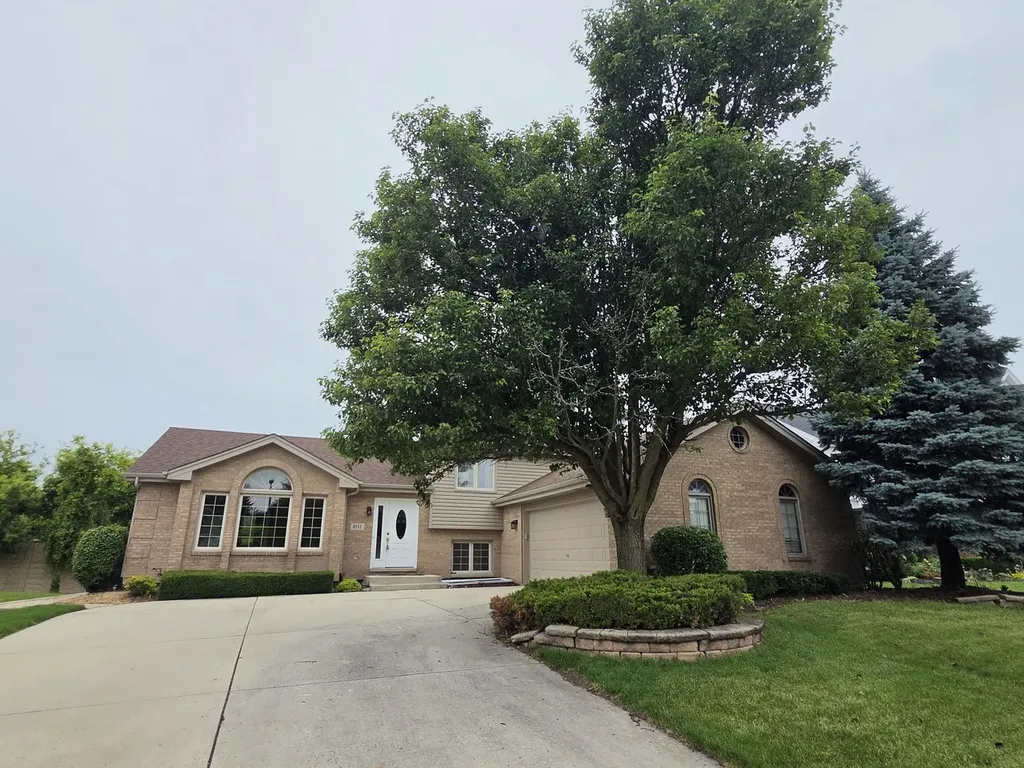 8112 Rutherford Drive Woodridge IL 60517