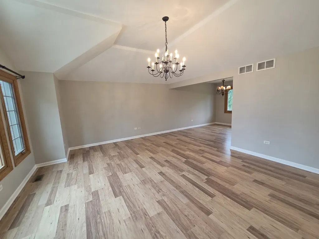 8112 Rutherford Drive Woodridge IL 60517