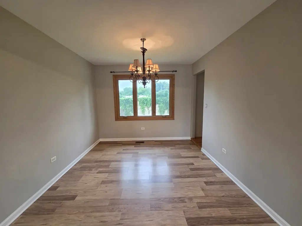 8112 Rutherford Drive Woodridge IL 60517