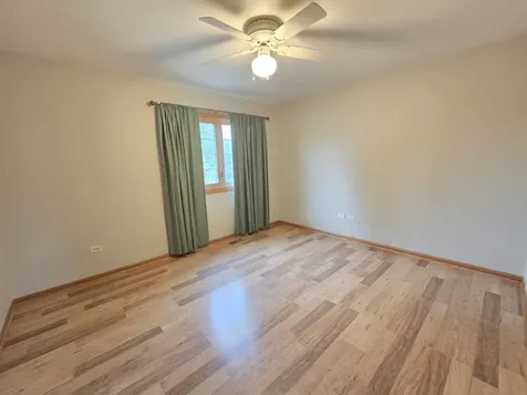 8112 Rutherford Drive Woodridge IL 60517