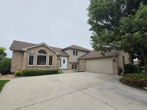 8112 Rutherford Drive Woodridge IL 60517