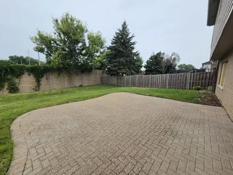 8112 Rutherford Drive Woodridge IL 60517