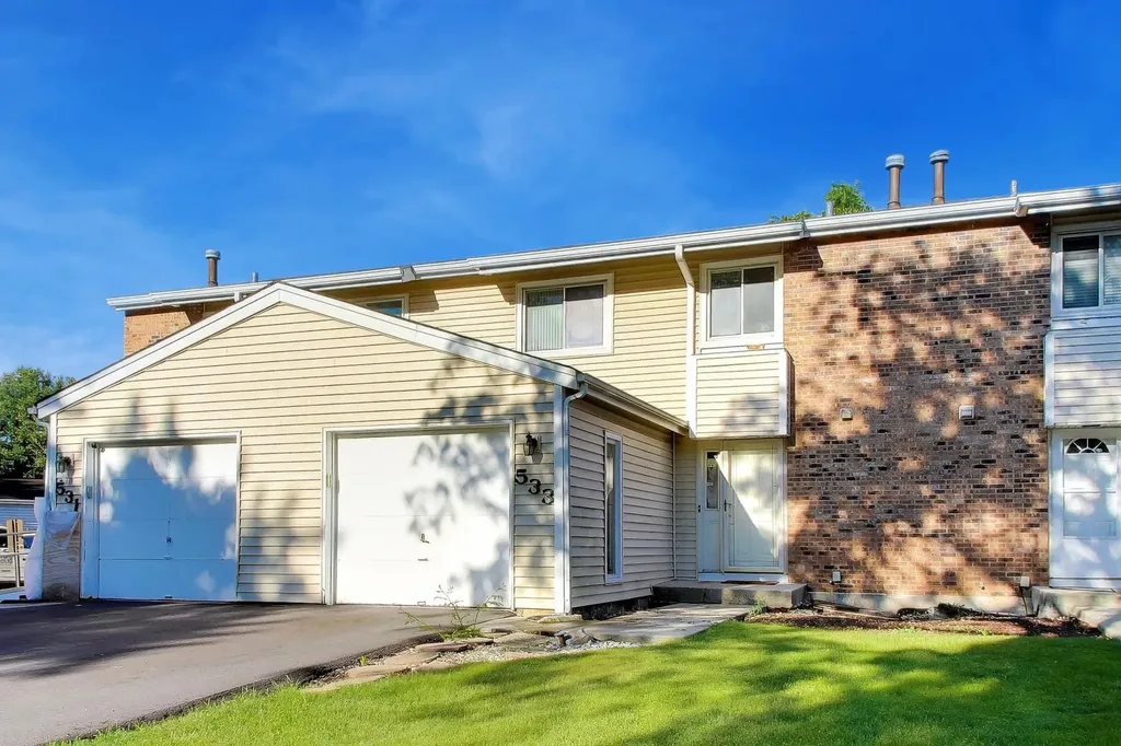 533 Thomas Road Bolingbrook IL 60440