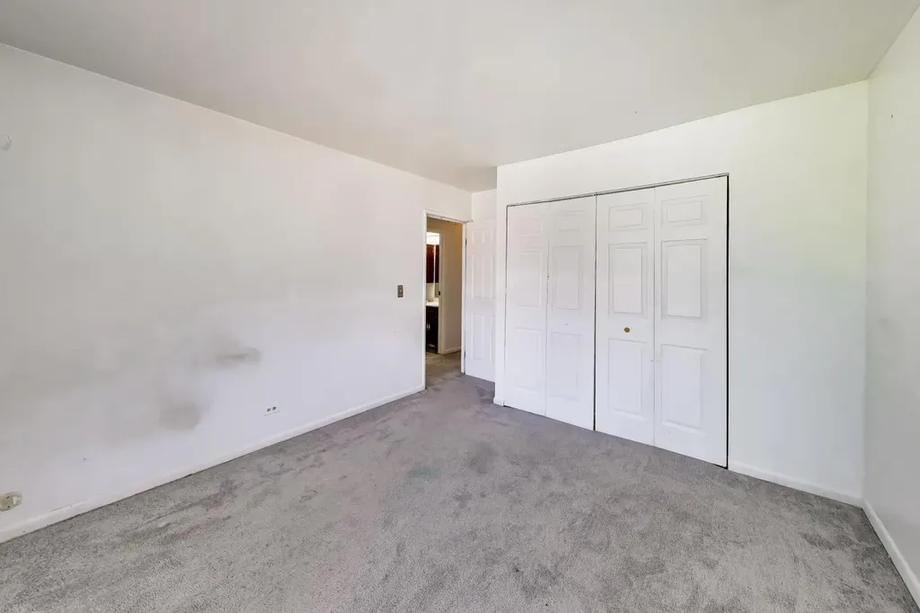533 Thomas Road Bolingbrook IL 60440