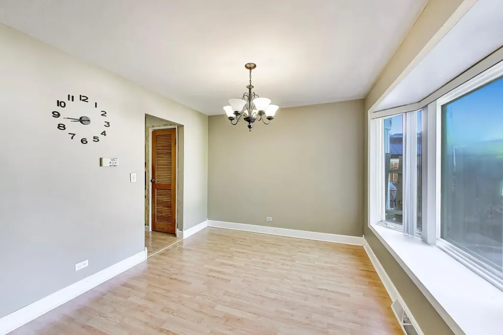 533 Thomas Road Bolingbrook IL 60440