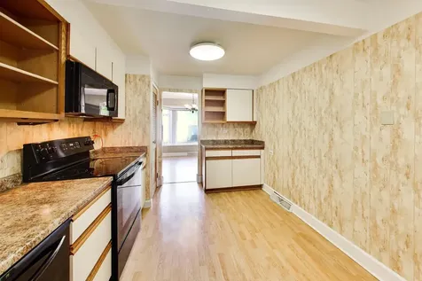 533 Thomas Road Bolingbrook IL 60440