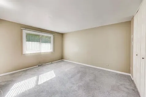 533 Thomas Road Bolingbrook IL 60440