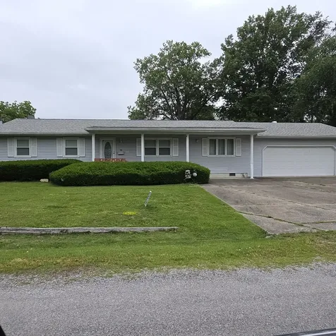 107 South 10th Street S Benton IL 62812