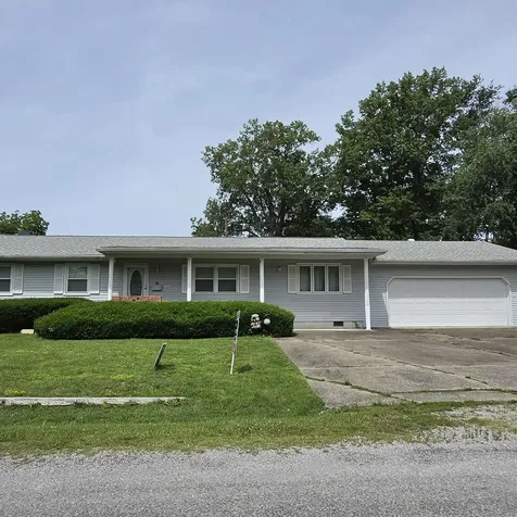 107 South 10th Street S Benton IL 62812