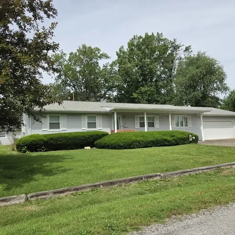 107 South 10th Street S Benton IL 62812
