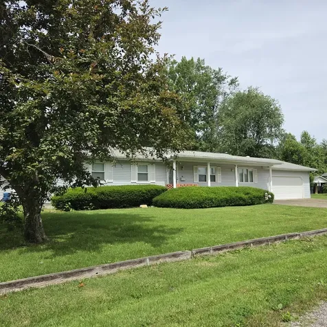 107 South 10th Street S Benton IL 62812