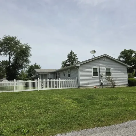 107 South 10th Street S Benton IL 62812