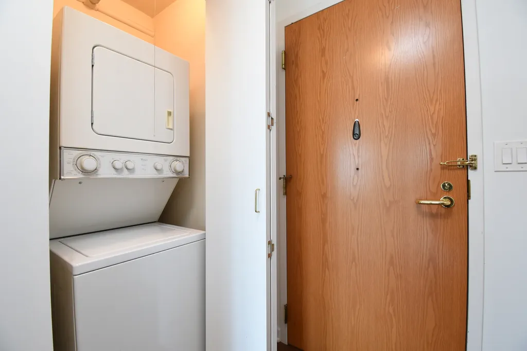345 North La Salle Drive Chicago IL 60654
