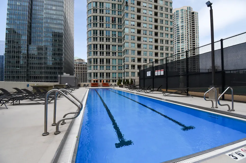 345 North La Salle Drive Chicago IL 60654