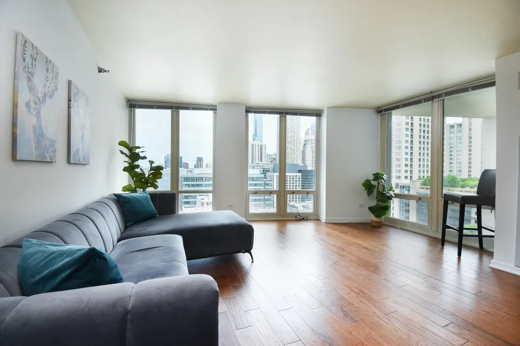 345 North La Salle Drive Chicago IL 60654