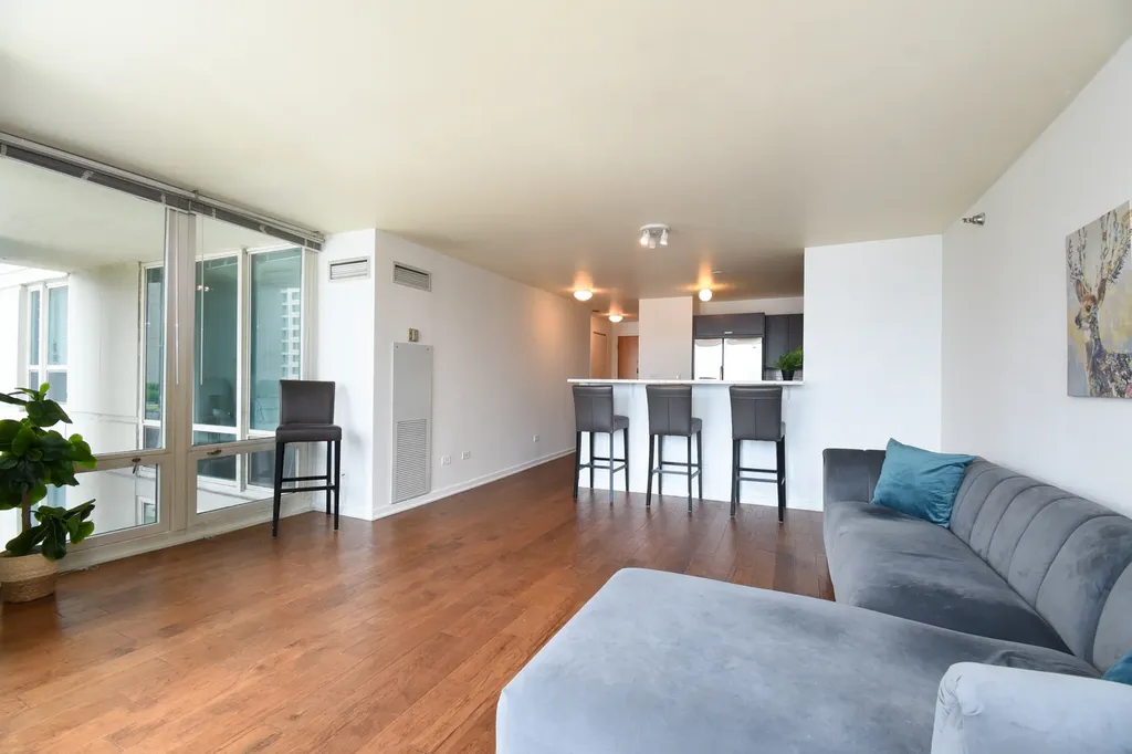 345 North La Salle Drive Chicago IL 60654