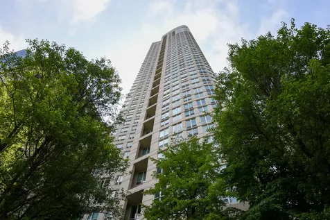 345 North La Salle Drive Chicago IL 60654