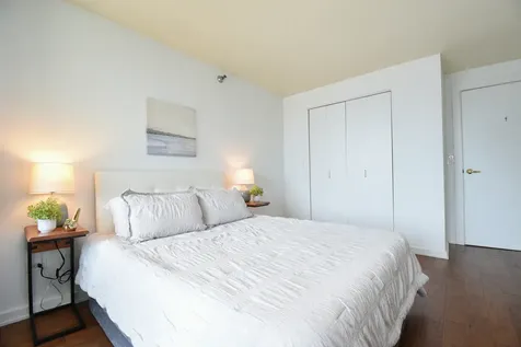 345 North La Salle Drive Chicago IL 60654