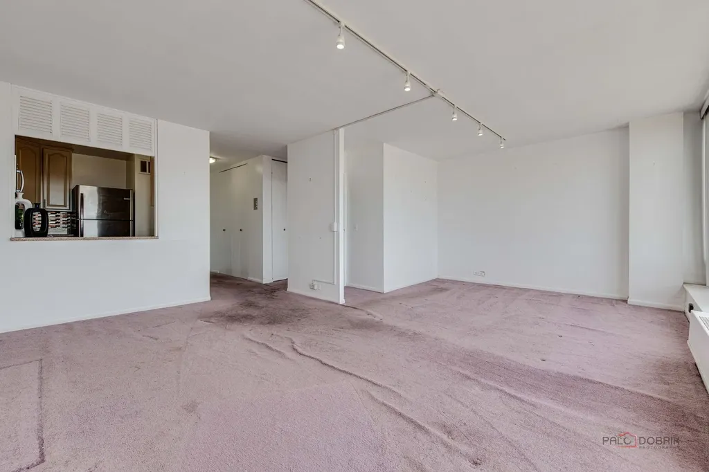 5445 North Sheridan Road Chicago IL 60640