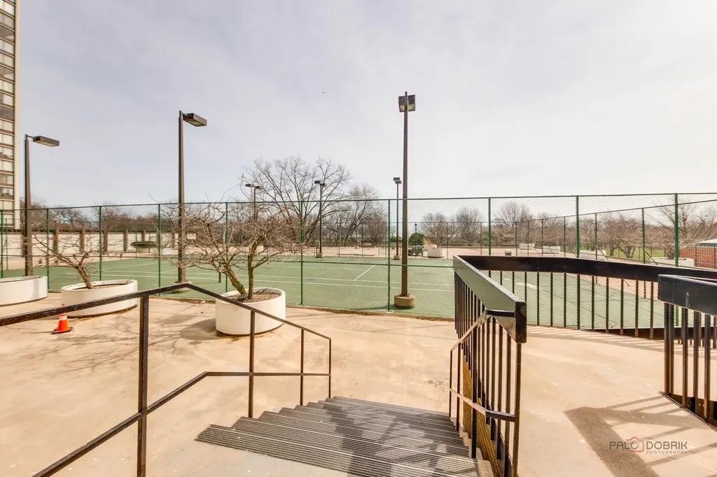 5445 North Sheridan Road Chicago IL 60640
