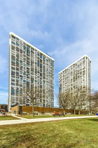 5445 North Sheridan Road Chicago IL 60640