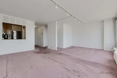 5445 North Sheridan Road Chicago IL 60640