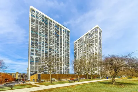 5445 North Sheridan Road Chicago IL 60640