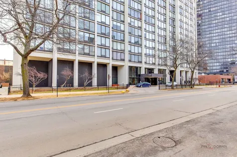 5445 North Sheridan Road Chicago IL 60640