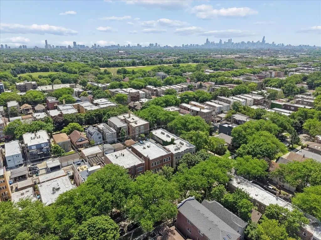 4315 North Richmond Street Chicago IL 60618