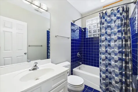 4315 North Richmond Street Chicago IL 60618