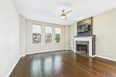 4315 North Richmond Street Chicago IL 60618