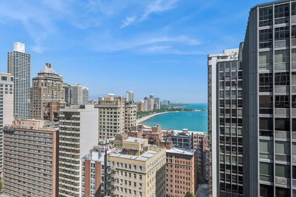 253 East Delaware Place Chicago IL 60611