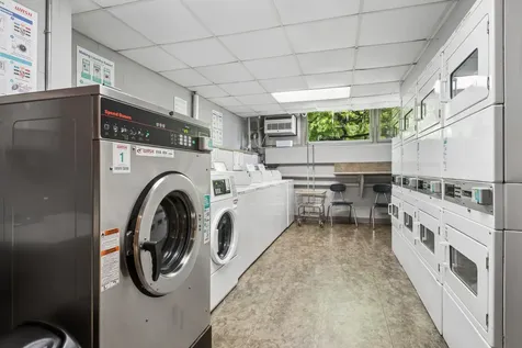 253 East Delaware Place Chicago IL 60611