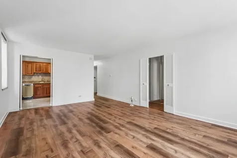 253 East Delaware Place Chicago IL 60611