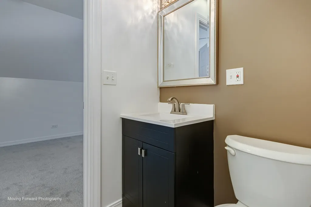 10933 South Avenue F Chicago IL 60617