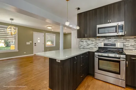 10933 South Avenue F Chicago IL 60617