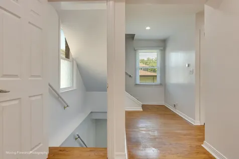 10933 South Avenue F Chicago IL 60617