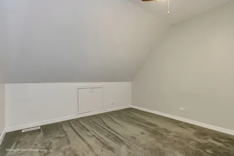 10933 South Avenue F Chicago IL 60617