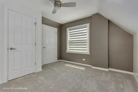 10933 South Avenue F Chicago IL 60617