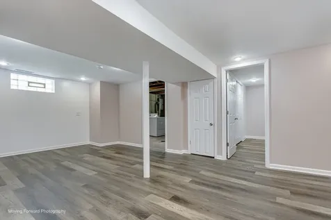 10933 South Avenue F Chicago IL 60617