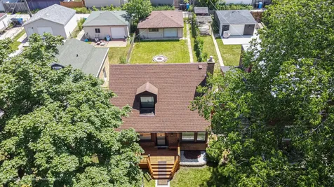 10933 South Avenue F Chicago IL 60617