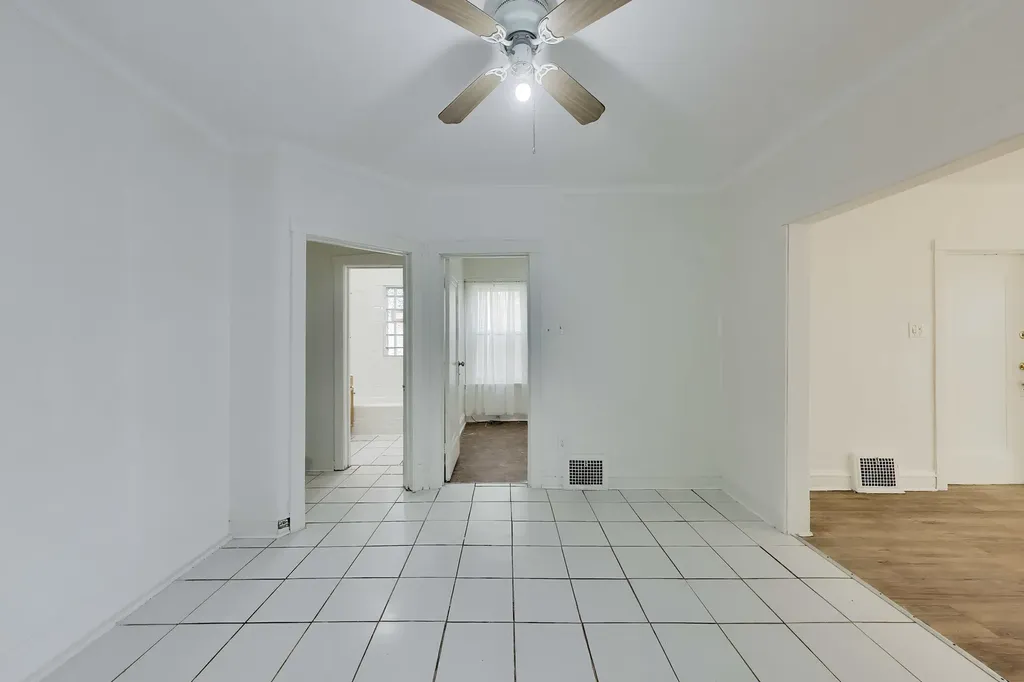 5415 West Parker Avenue Chicago IL 60639