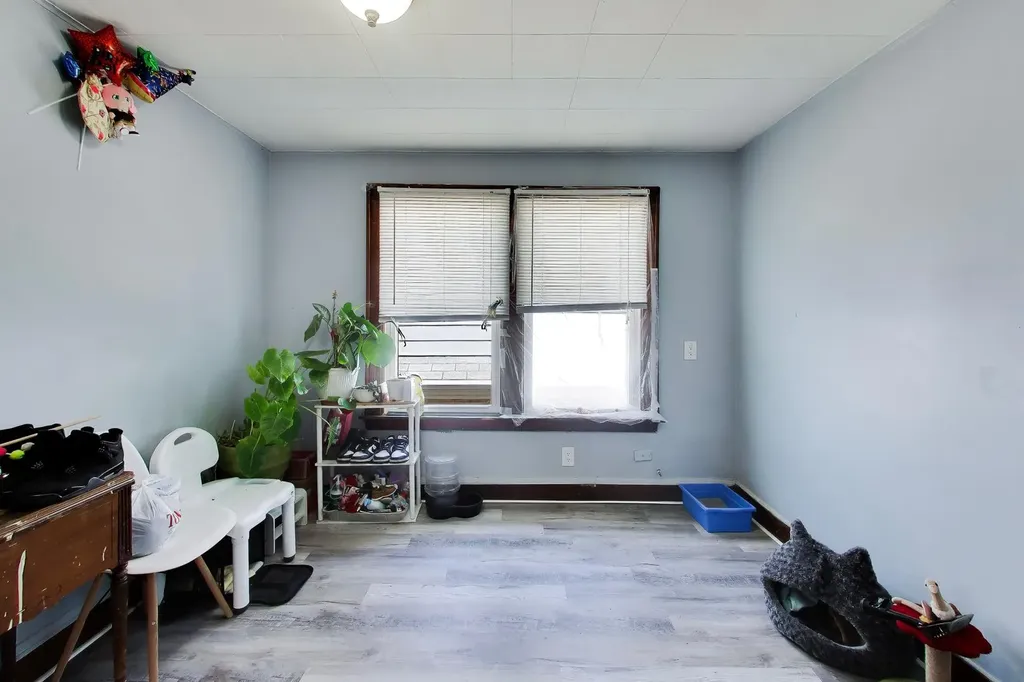5415 West Parker Avenue Chicago IL 60639