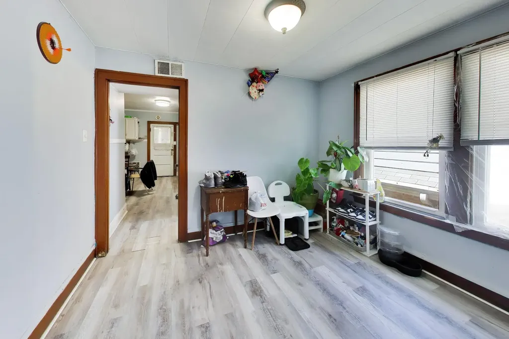 5415 West Parker Avenue Chicago IL 60639