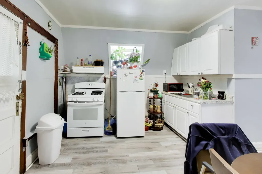 5415 West Parker Avenue Chicago IL 60639