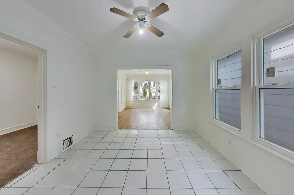 5415 West Parker Avenue Chicago IL 60639