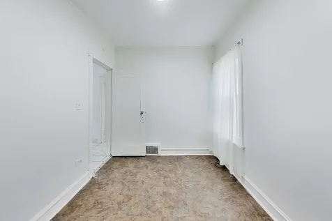 5415 West Parker Avenue Chicago IL 60639