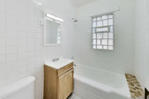 5415 West Parker Avenue Chicago IL 60639