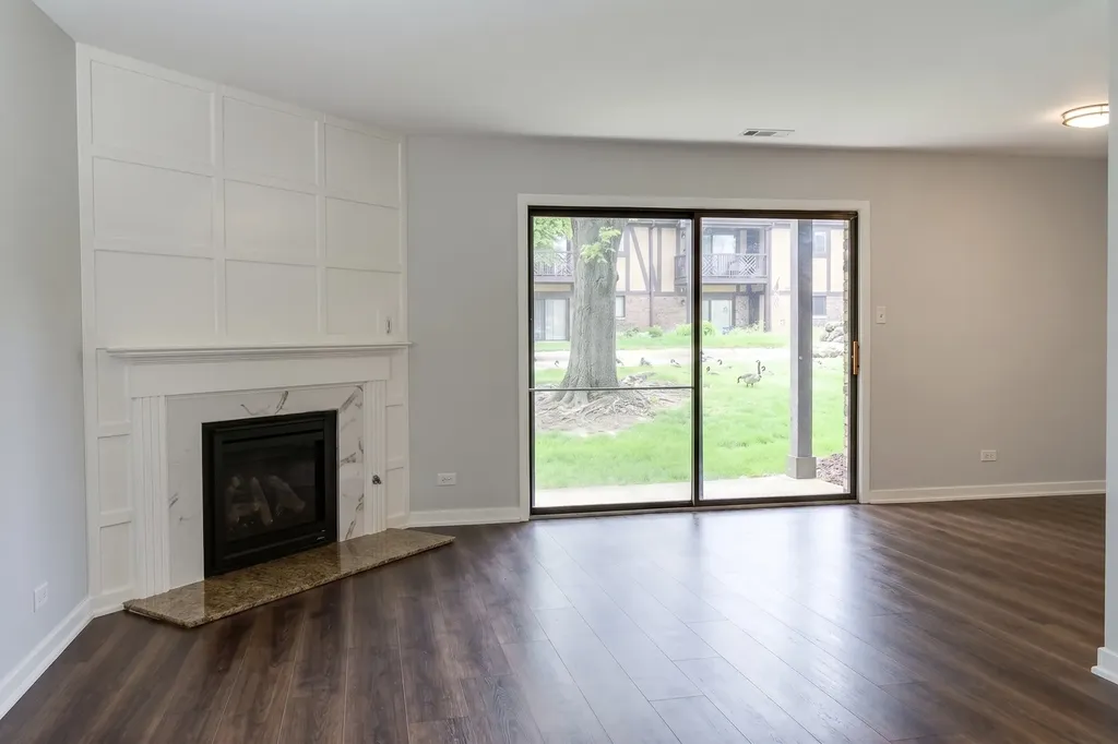 890 Sheldon Court Wheaton IL 60189
