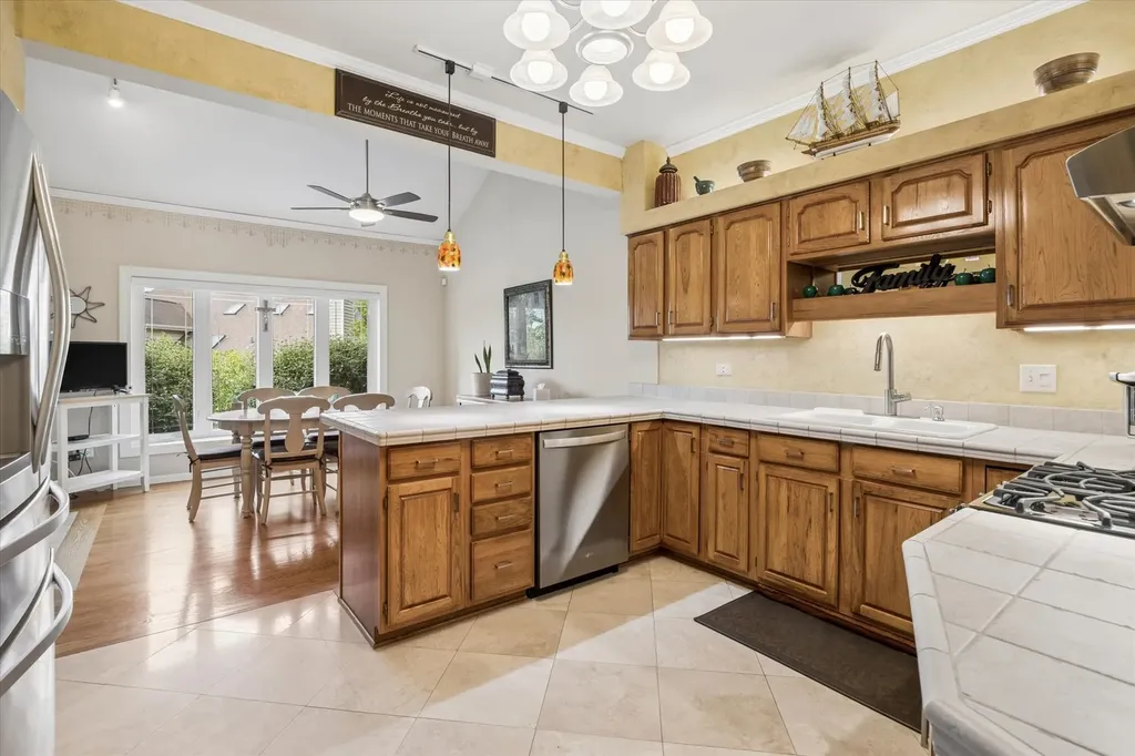 16814 Cardinal Drive Orland Park IL 60467